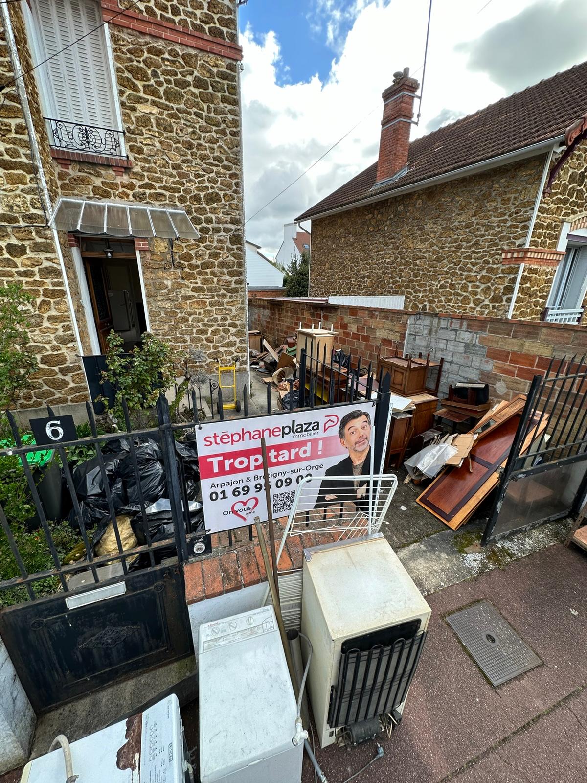 Photo avant et après d'une intervention de débarras Debarenov
